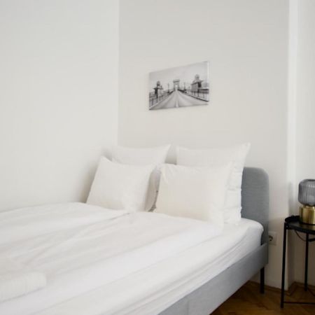 Standard Apartment By Hi5 - Petofi 12 Budapest Eksteriør billede