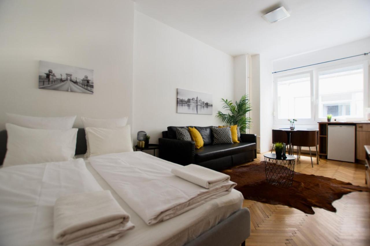 Standard Apartment By Hi5 - Petofi 12 Budapest Eksteriør billede
