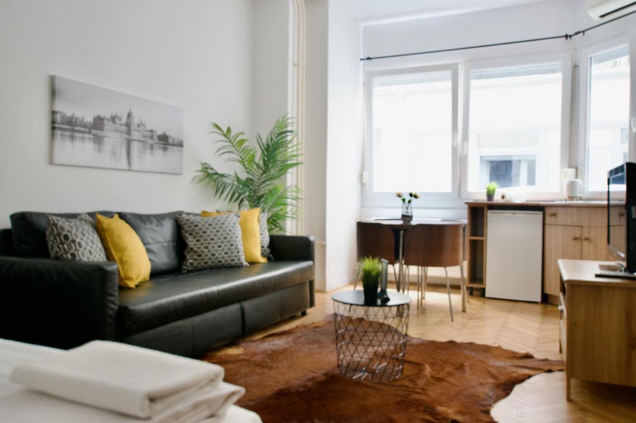 Standard Apartment By Hi5 - Petofi 12 Budapest Eksteriør billede